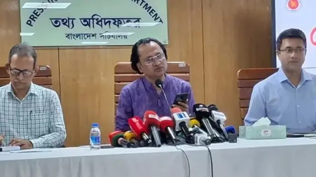 আ. লীগ রাজনৈতিক দল নয়, এটি মাফিয়া গ্যাং: তথ্য উপদেষ্টা