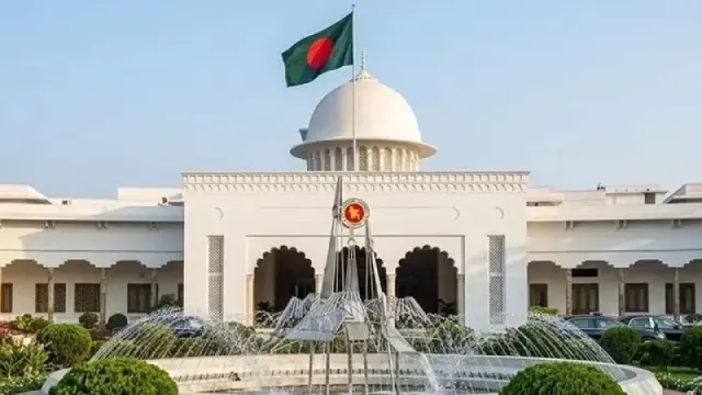 বঙ্গভবনের পাশের সড়ক ও ফুটপাত অবৈধ দখলে