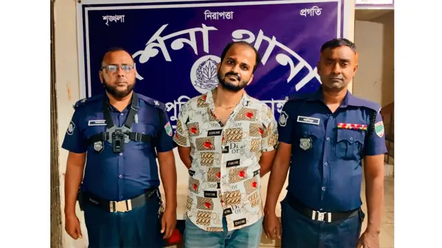 দর্শনায় শীর্ষ সন্ত্রাসী ও মাদক কারবারি আটক