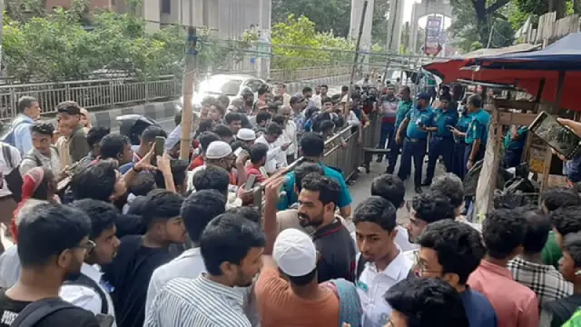 ফার্মগেটে মেট্রোরেলের বিয়ারিং প্যাড খুলে পড়ে নিহত ১
