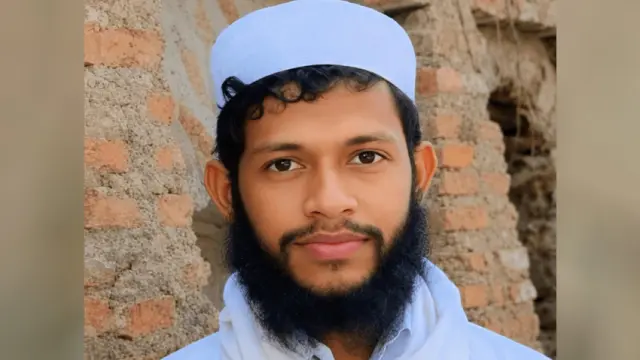ফজরের নামাজের সেজদায় গিয়ে আর উঠলেন না ইমাম