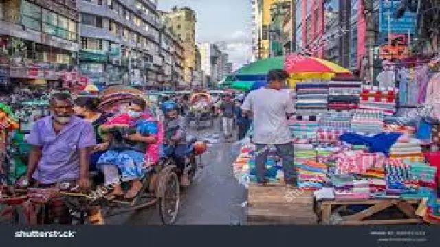 ফুটপাত দখলমুক্ত করতেও বাঁধা