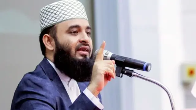 ‘ইহুদি বিদ্বেষী মন্তব্য’ ও ‘হিটলারের প্রশংসা’ করায় অস্ট্রেলিয়ায় আজহারীর ভিসা বাতিল