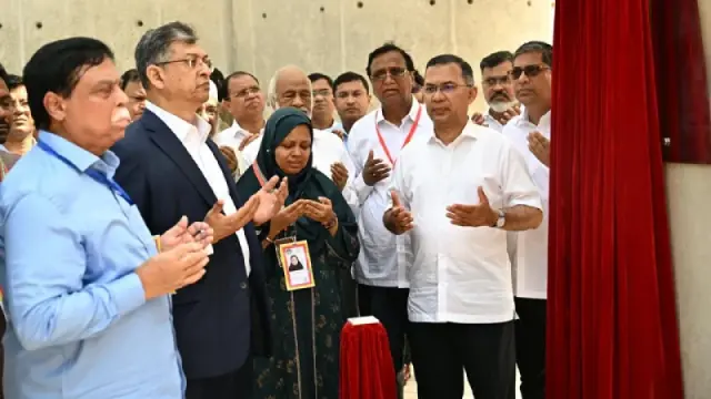 ‘জুলাই স্মৃতিস্তম্ভ’ ও আধুনিকায়নকৃত ওসমানী উদ্যান উদ্বোধন করলেন প্রধানমন্ত্রী