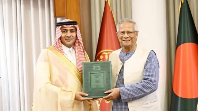 প্রধান উপদেষ্টাকে সৌদি সফরের আমন্ত্রণ জানালেন প্রিন্স সালমান