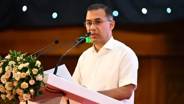 রাজনৈতিক মতাদর্শের ঊর্ধ্বে থেকে পদোন্নতির নির্দেশ প্রধানমন্ত্রীর