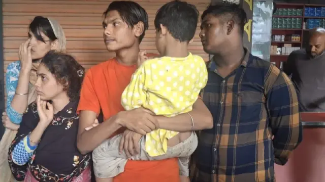 সীমান্তে ভারত থেকে অনুপ্রবেশ ৫, দুই দালালসহ আটক ৭