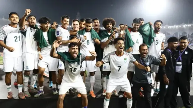 ভারতকে হারানোয় ২ কোটি টাকা পুরস্কার ঘোষণা