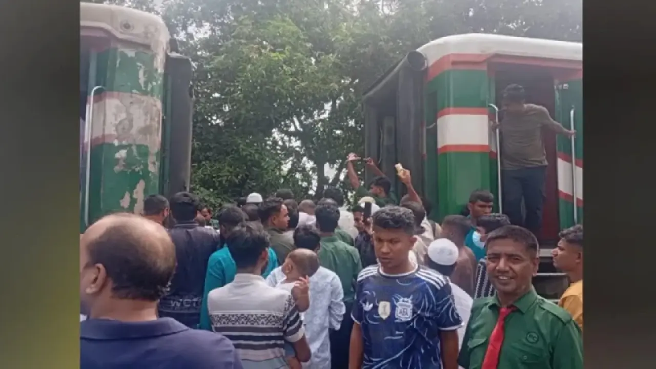 বগি বিচ্ছিন্ন  ঢাকা-ময়মনসিংহ রুটে ট্রেন চলাচল বন্ধ