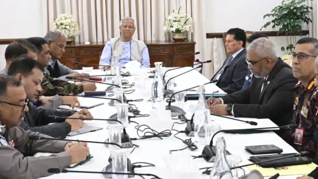 হাদি হত্যাকাণ্ডে জড়িতদের দ্রুত গ্রেপ্তারের নির্দেশ প্রধান উপদেষ্টার