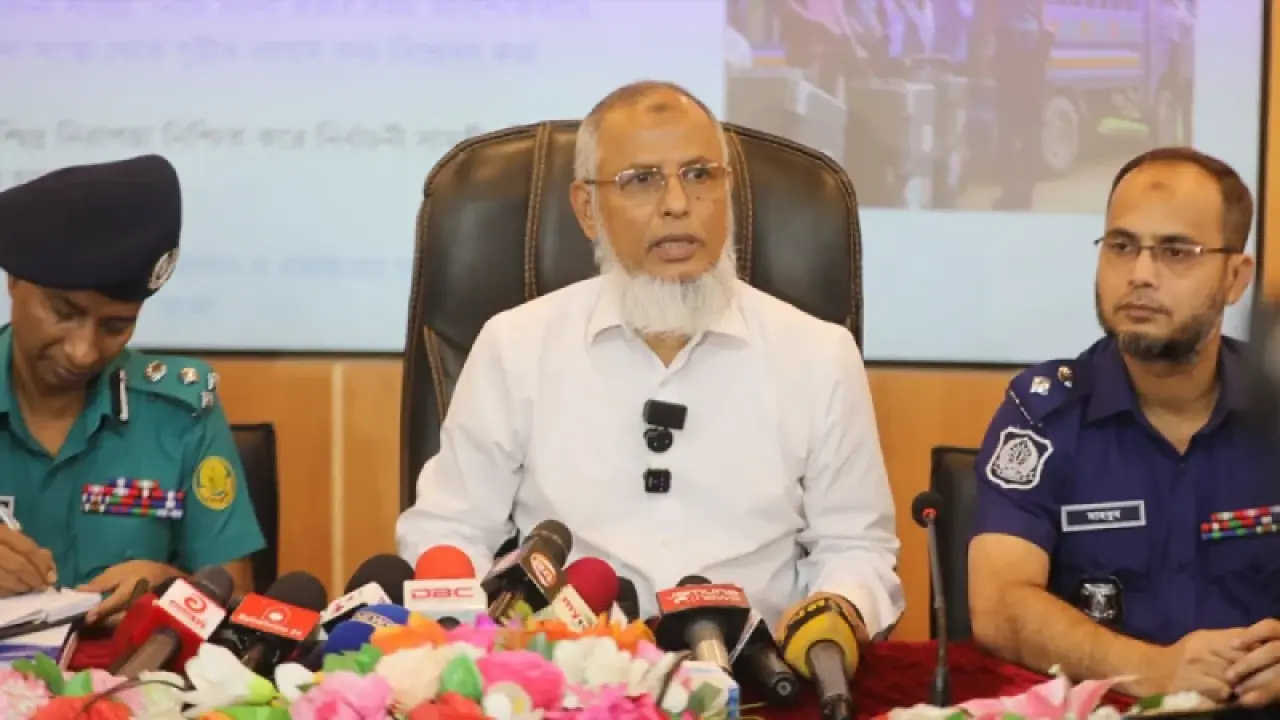 শাপলা প্রতীক দেওয়া কোনোভাবেই সম্ভব নয়: ইসি আনোয়ারুল শাপলা প্রতীক দেওয়া কোনোভাবেই সম্ভব নয়: ইসি আনোয়ারুল