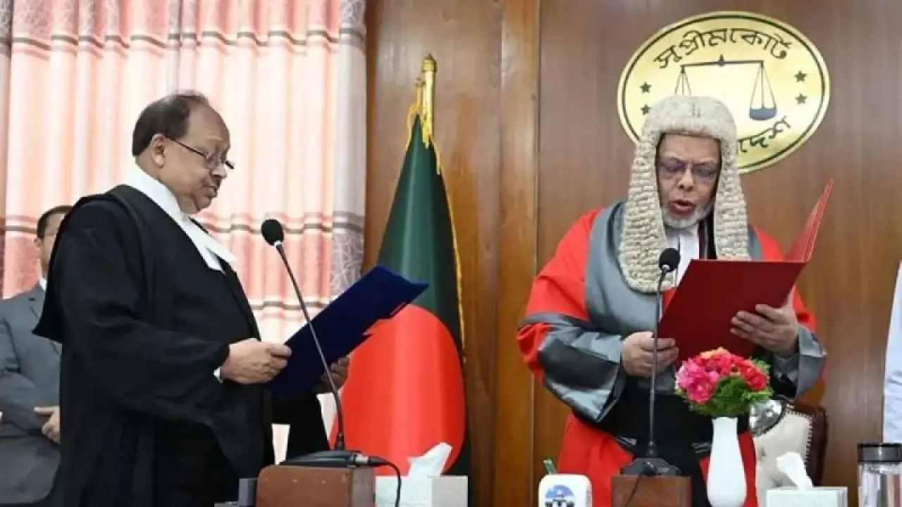 শপথ নিলেন আপিল বিভাগের নবনিযুক্ত বিচারপতি হাবিবুল গনি
