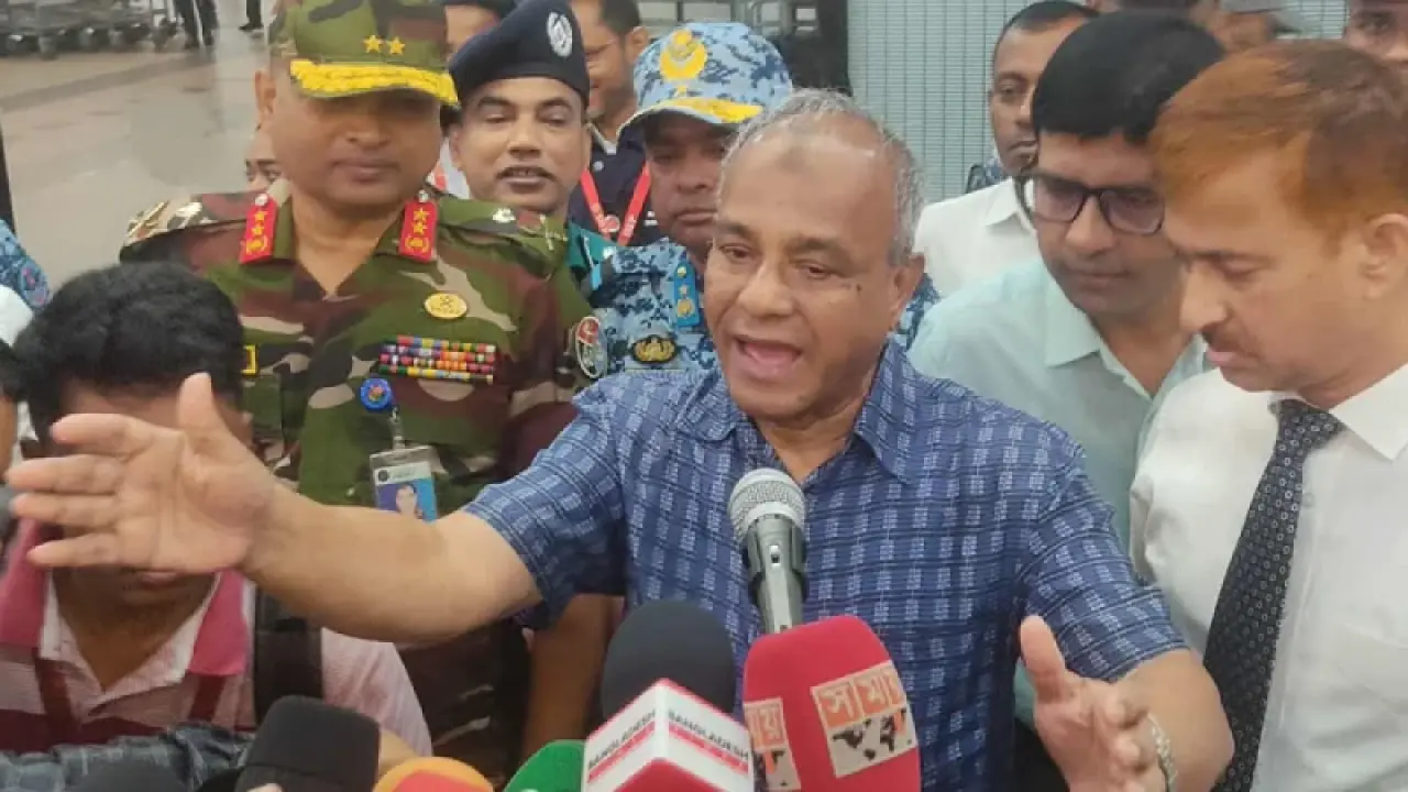 তদন্তে আসছে ৪ দেশের বিশেষজ্ঞ টিম: স্বরাষ্ট্র উপদেষ্টা তদন্তে আসছে ৪ দেশের বিশেষজ্ঞ টিম: স্বরাষ্ট্র উপদেষ্টা