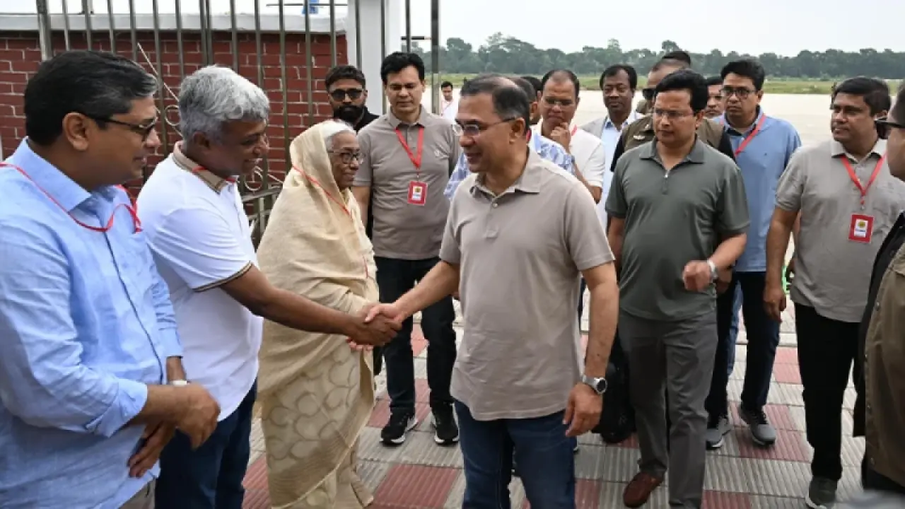 যশোর পৌঁছেছেন প্রধানমন্ত্রী